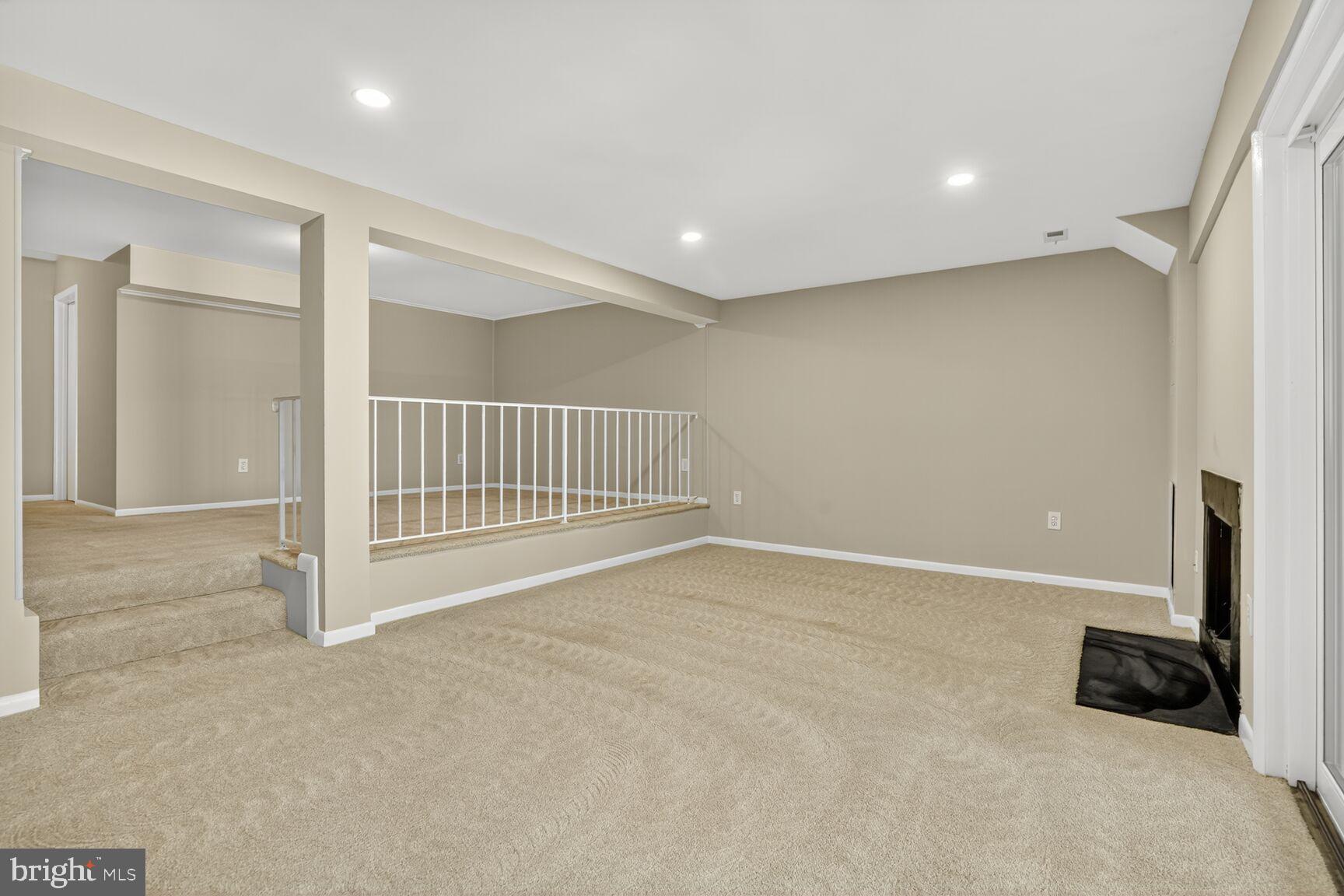 11690 Generation Court Reston, VA 20191 - Photo 18 of 24 Spacious, versatile living area awaits your touch.