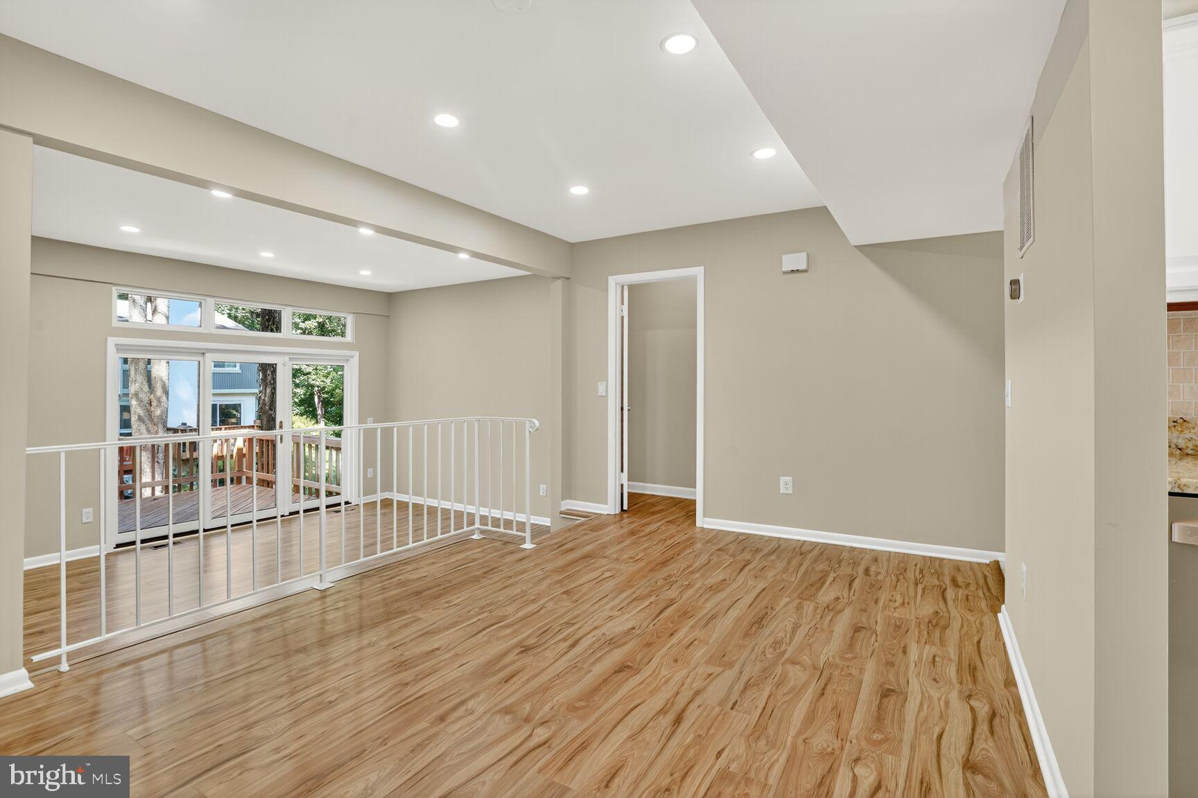 11690 Generation Court Reston, VA 20191 - Photo 6 of 24 Spacious, dining area with modern charm.