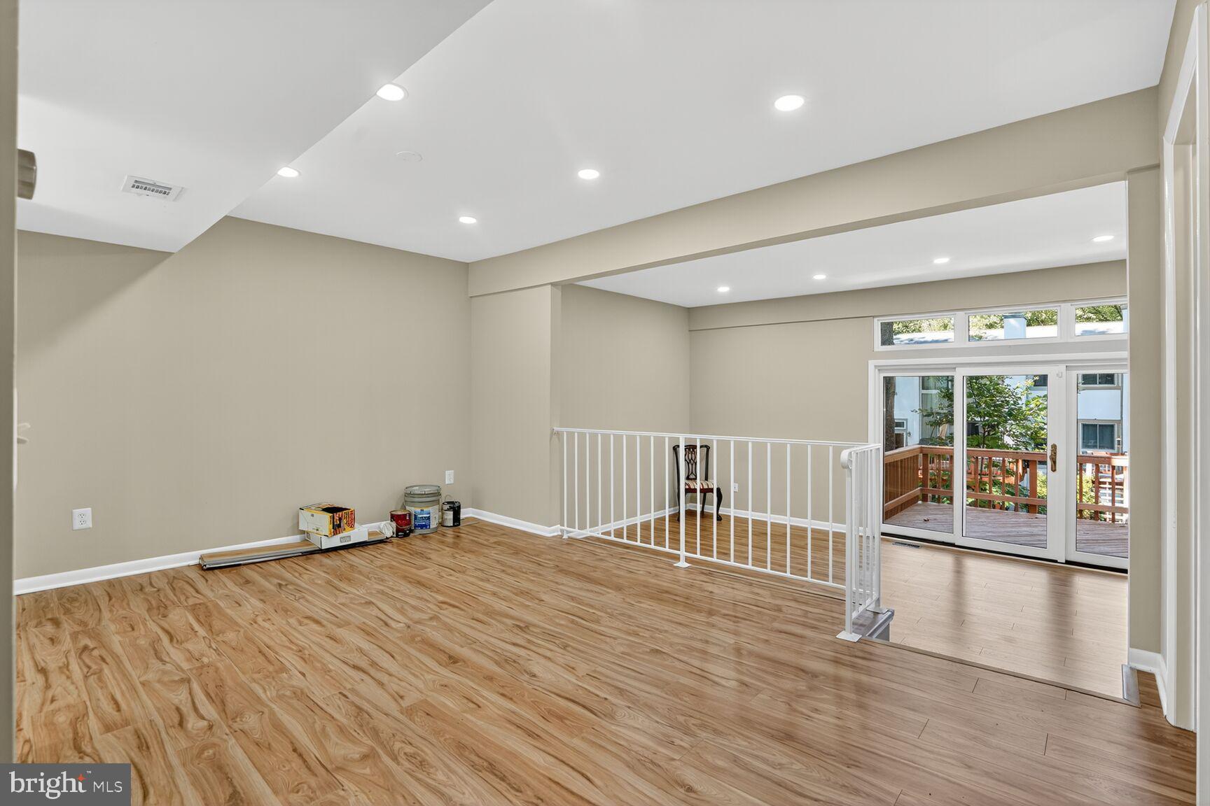 11690 Generation Court Reston, VA 20191 - Photo 7 of 24 Spacious dining area with natural light.