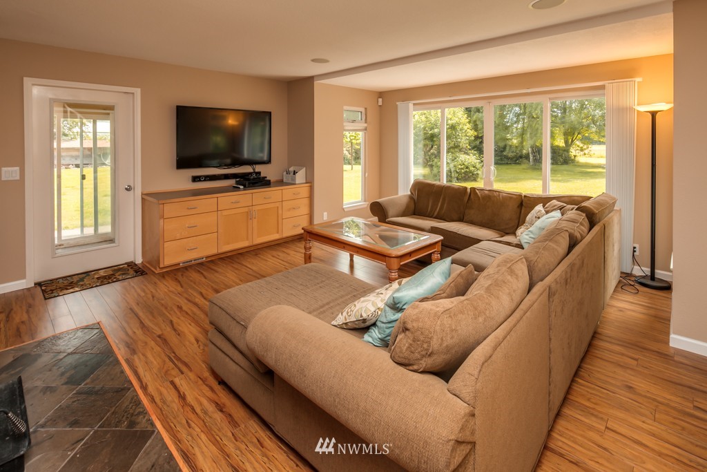 1291 Central Road Everson, WA 98247 - Photo 2 of 25 Gallery Image 2