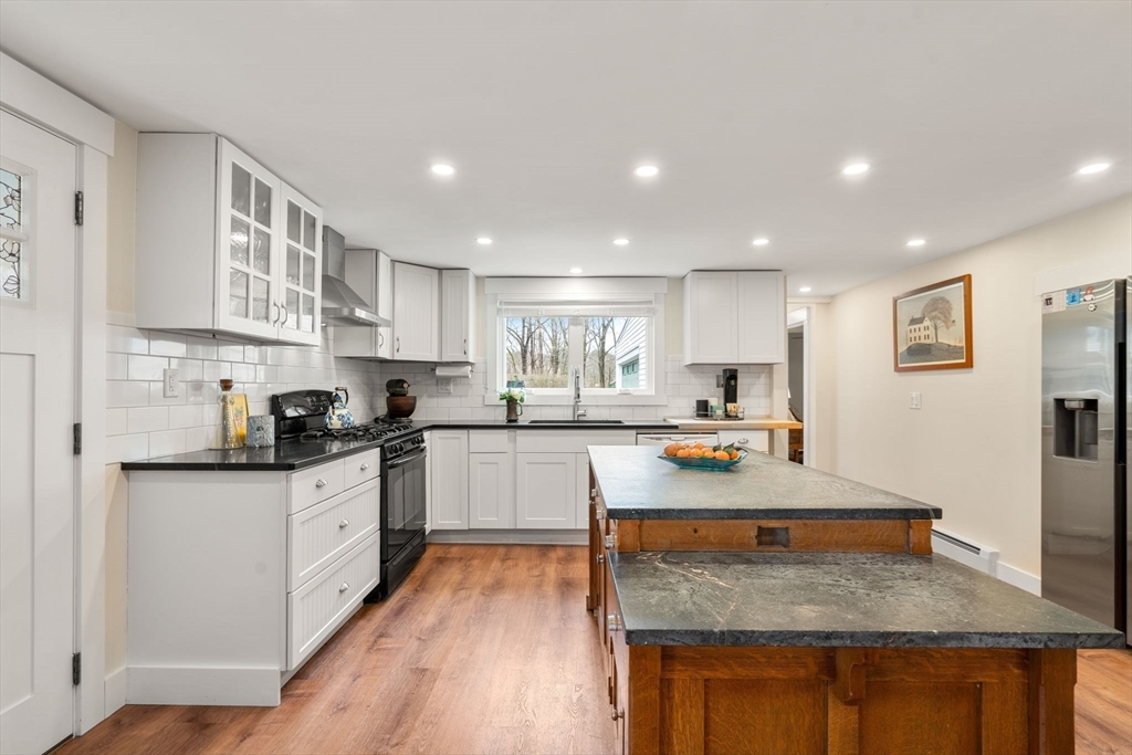 670 Edgell Road Framingham, MA 01701 - Photo 5 of 31