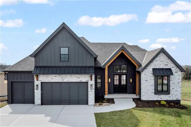$994,000 | 1812 Northeast Lashbrook Drive, Lee's Summit, MO 64086