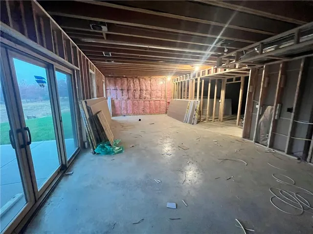 $994,000 | 1812 Northeast Lashbrook Drive, Lee's Summit, MO 64086