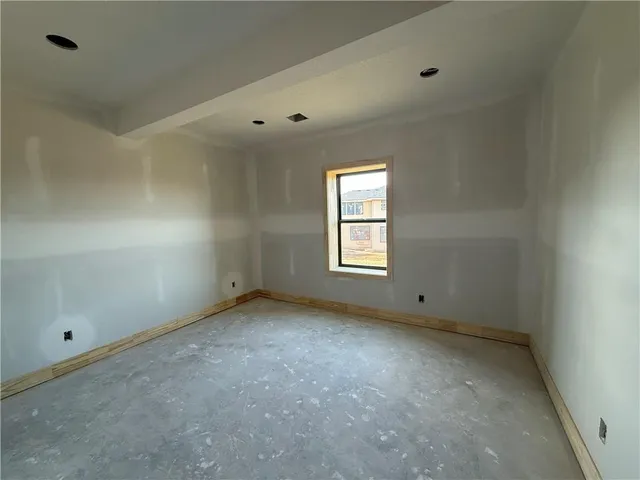 $994,000 | 1812 Northeast Lashbrook Drive, Lee's Summit, MO 64086