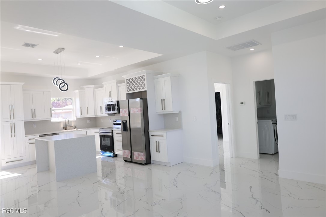 3807 3rd Street Southwest Lehigh Acres, FL 33976 - Photo 8 of 27