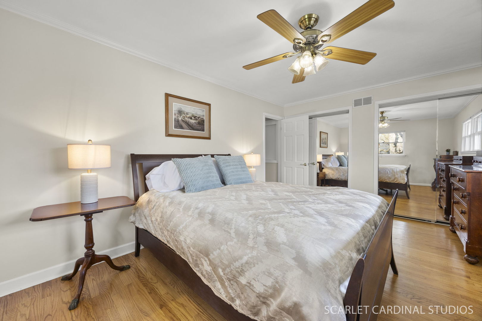9 Notre Dame Drive Naperville, IL 60540 - Photo 15 of 24 a spacious bedroom with a bed and a table