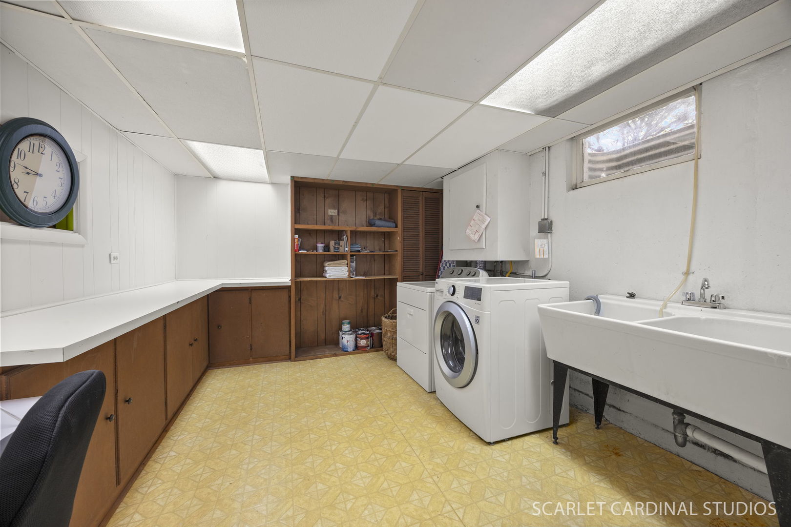 9 Notre Dame Drive Naperville, IL 60540 - Photo 21 of 24 a utility room with dryer and washer