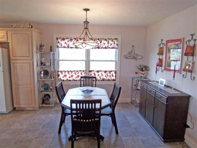 1100 South Johanson Road Peoria, IL 61607 - Photo 6 of 15 Gallery Image 6