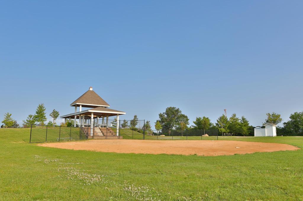 488-lot 16) Summit Ridge Hudson, WI 54016 - Photo 9 of 10