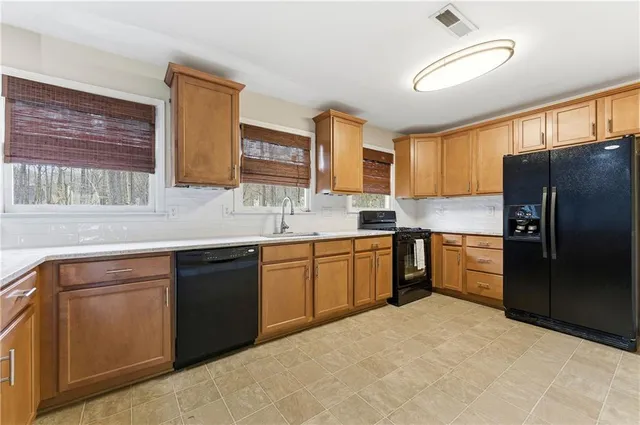 $2,695 | 1593 Bubbling Creek Road Northeast, Brookhaven, GA 30319