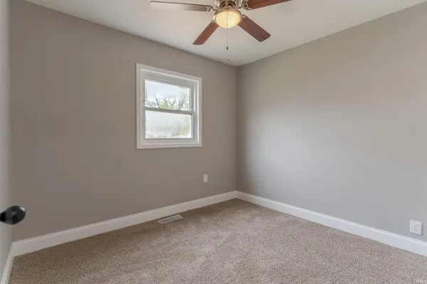 $139,000 | 2524 East Riverside Drive, Evansville, IN 47714