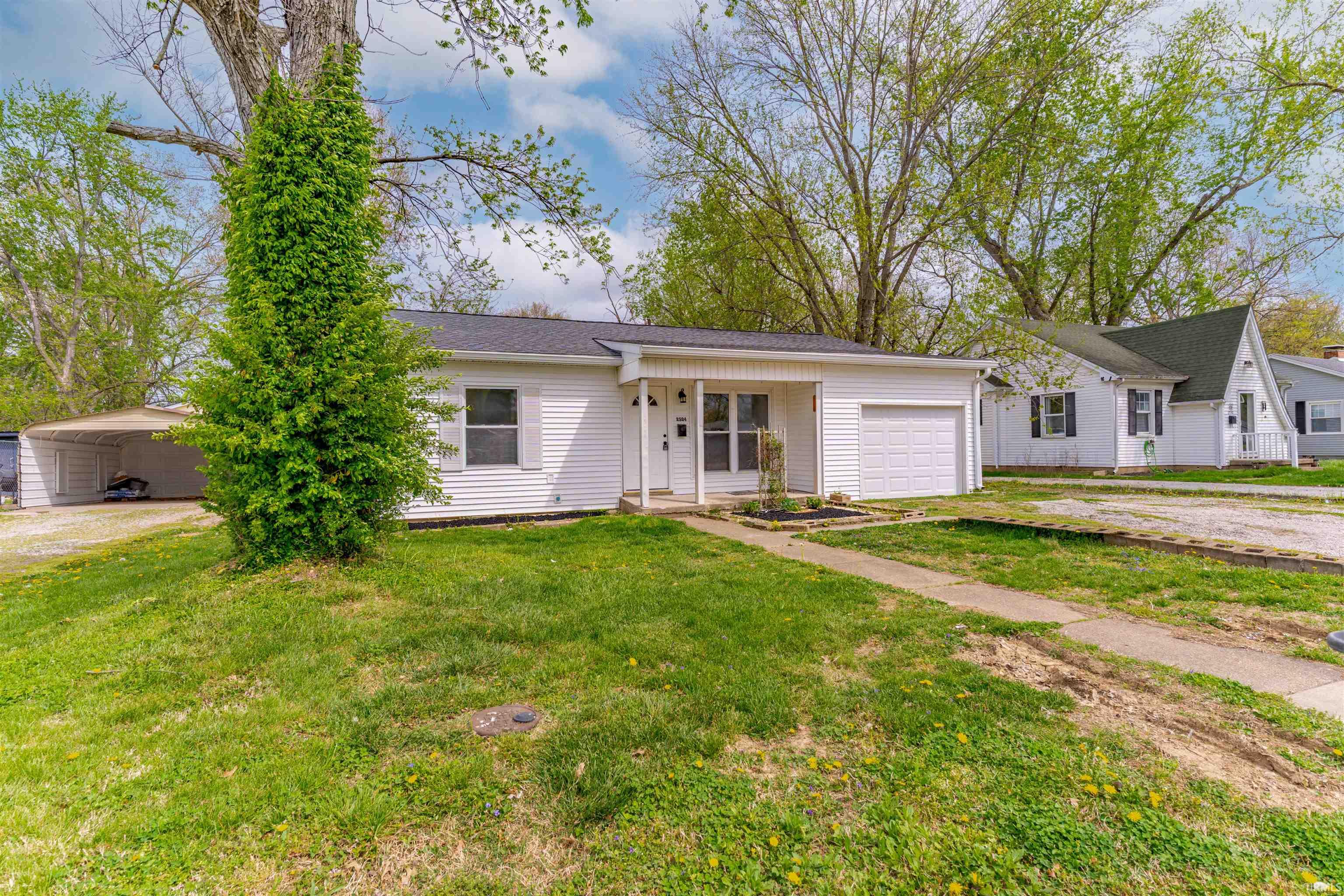 2524 East Riverside Drive Evansville, IN 47714 - Photo 2 of 28