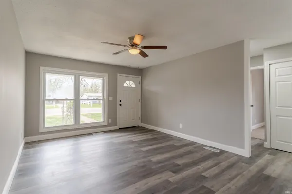 $139,000 | 2524 East Riverside Drive, Evansville, IN 47714