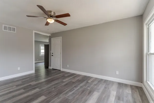 $139,000 | 2524 East Riverside Drive, Evansville, IN 47714