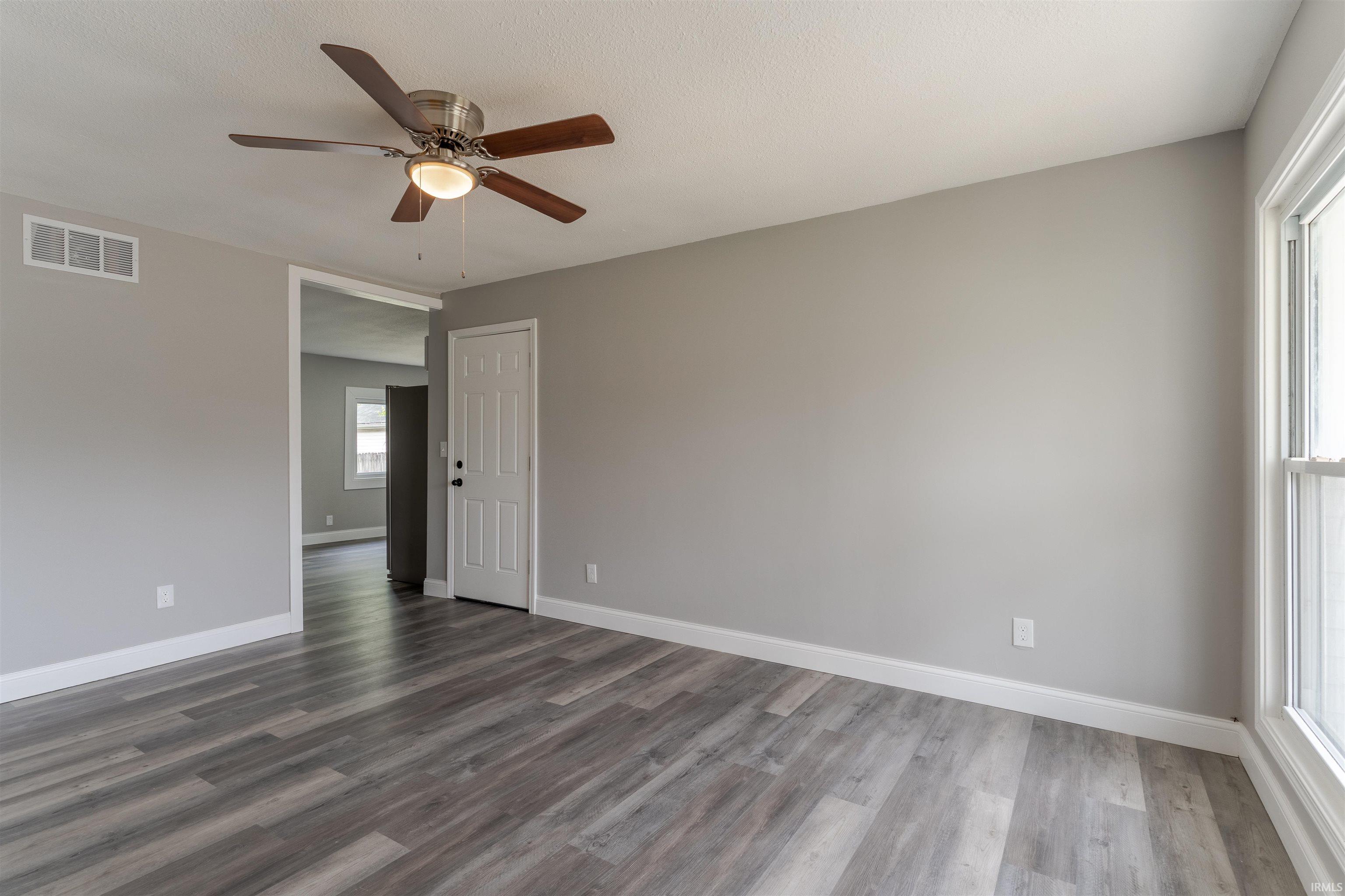 2524 East Riverside Drive Evansville, IN 47714 - Photo 7 of 28