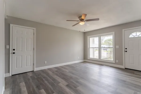 $139,000 | 2524 East Riverside Drive, Evansville, IN 47714