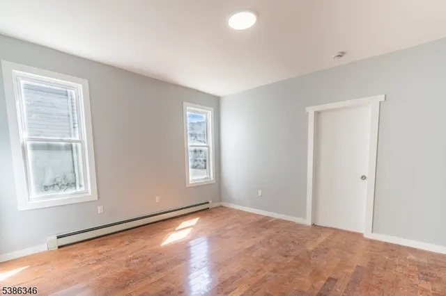 $2,964 | 43 Tillinghast Street, Unit 1, Newark, NJ 07108