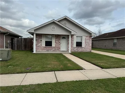 $204,500 | 4021 Regina Coeli Court, Marrero, LA 70072