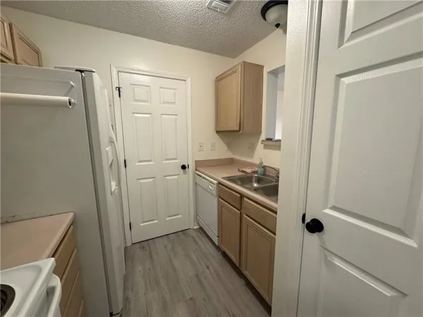 $204,500 | 4021 Regina Coeli Court, Marrero, LA 70072