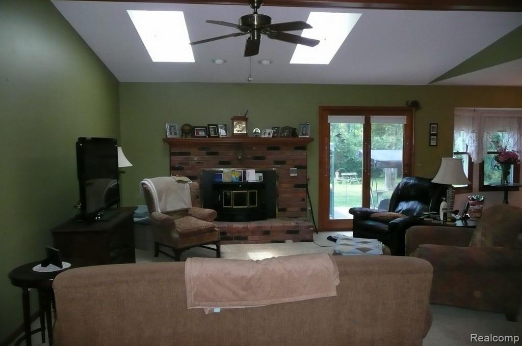 64520 Miller Road Washington, MI 48095 - Photo 7 of 10 greatroom (Copy).jpg