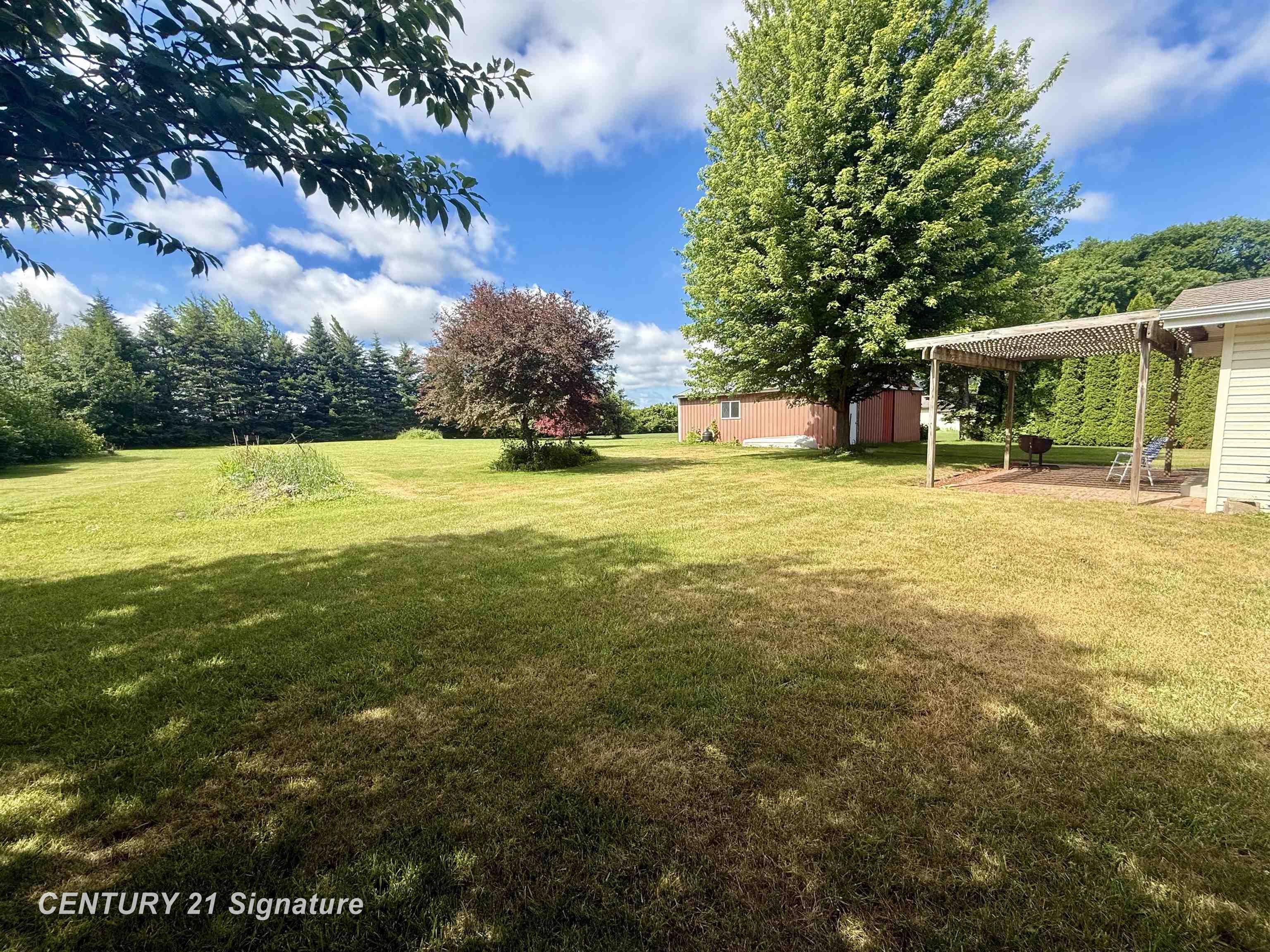 6641 Pierce Road Freeland, MI 48623 - Photo 4 of 31