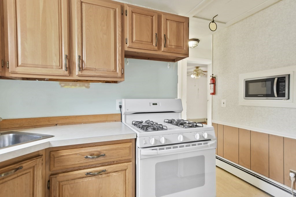 7 Meadowbrook Lane Ashland, MA 01721 - Photo 8 of 21