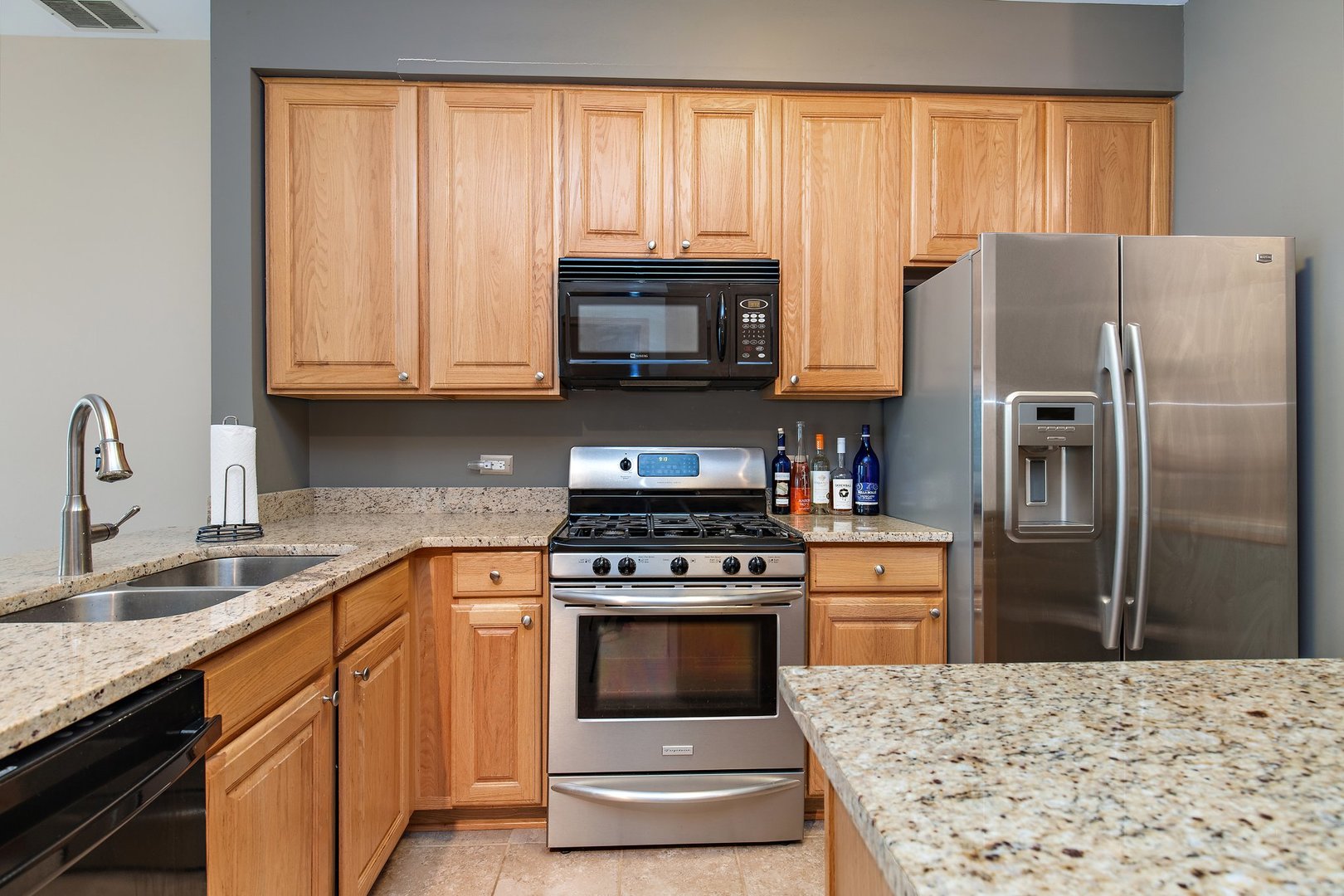 3400 Blue Ridge Drive Carpentersville, IL 60110 - Photo 3 of 15