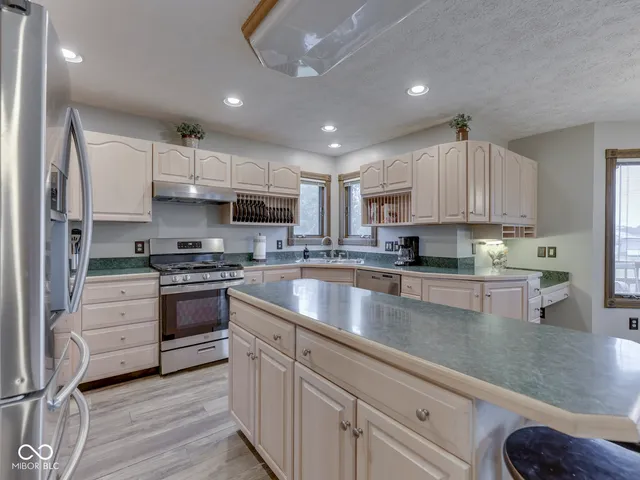 $595,000 | 525 Jones Place, Martinsville, IN 46151