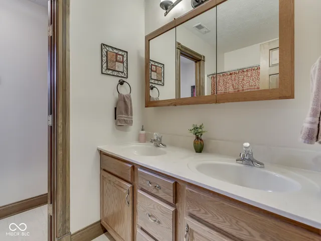 $595,000 | 525 Jones Place, Martinsville, IN 46151