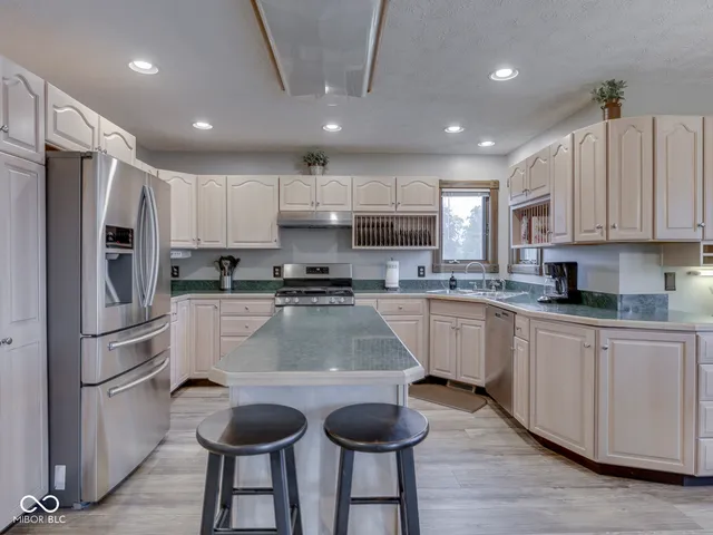 $595,000 | 525 Jones Place, Martinsville, IN 46151