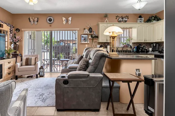 $529,888 | 16637 Northwest 73rd Place, Miami Lakes, FL 33014