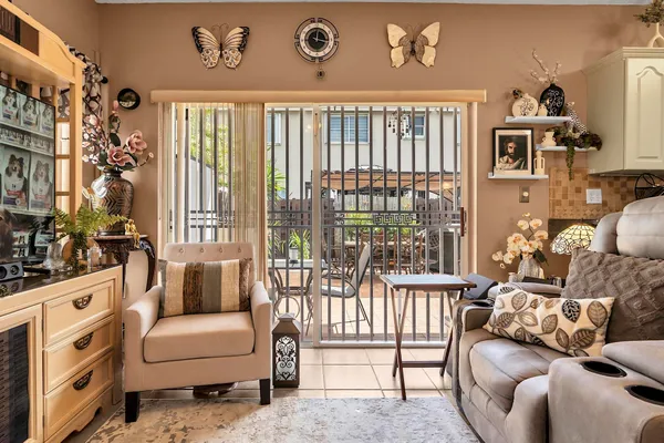 $529,888 | 16637 Northwest 73rd Place, Miami Lakes, FL 33014