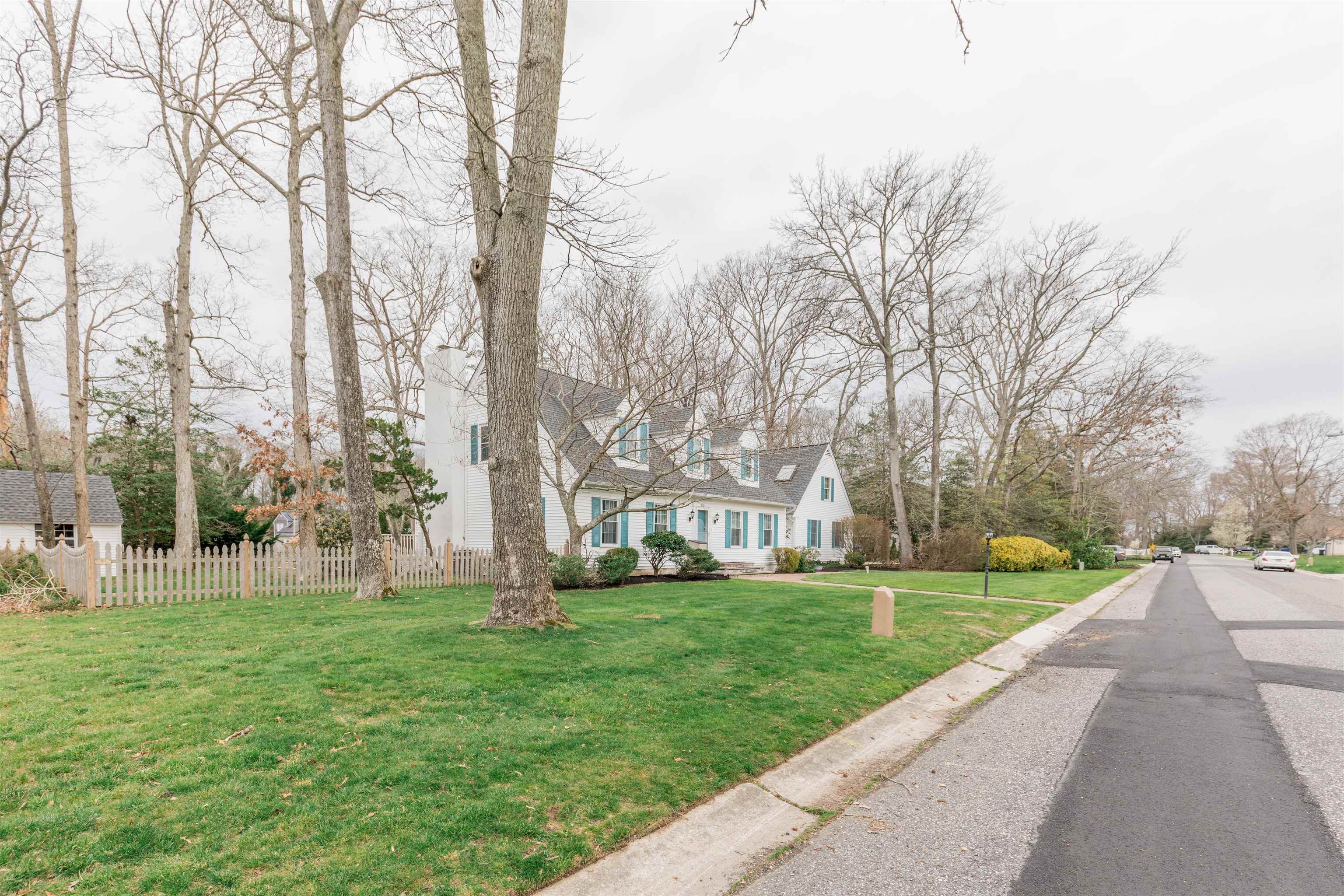 970 Tecumseh Road Erma, NJ 08204 - Photo 2 of 50 a garden view with large trees