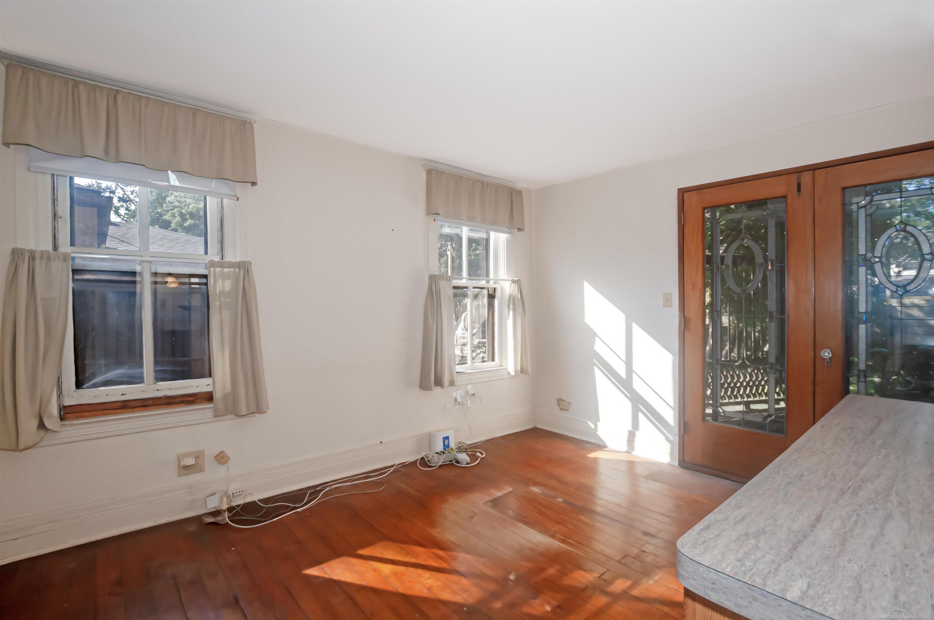 194 Moross Road Grosse Pointe, MI 48236 - Photo 32 of 64 50218137-7693f4ab-6761-4013-b8d8-4d12f45b4625.JPG