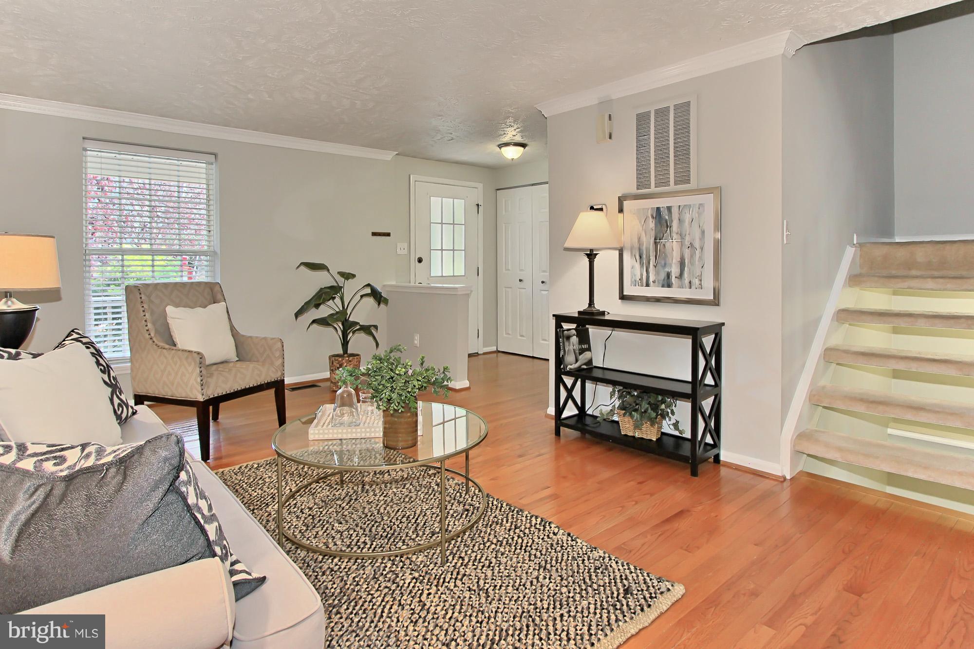 1504 Autumn Ridge Circle Reston, VA 20194 - Photo 12 of 30 Living Room