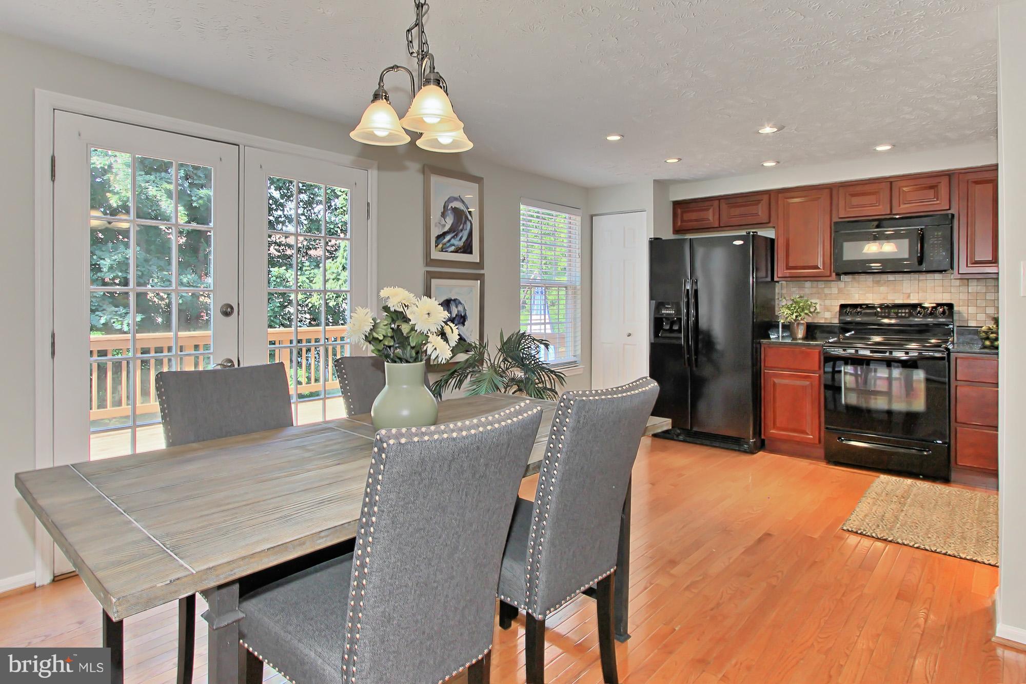 1504 Autumn Ridge Circle Reston, VA 20194 - Photo 14 of 30 Dining Room