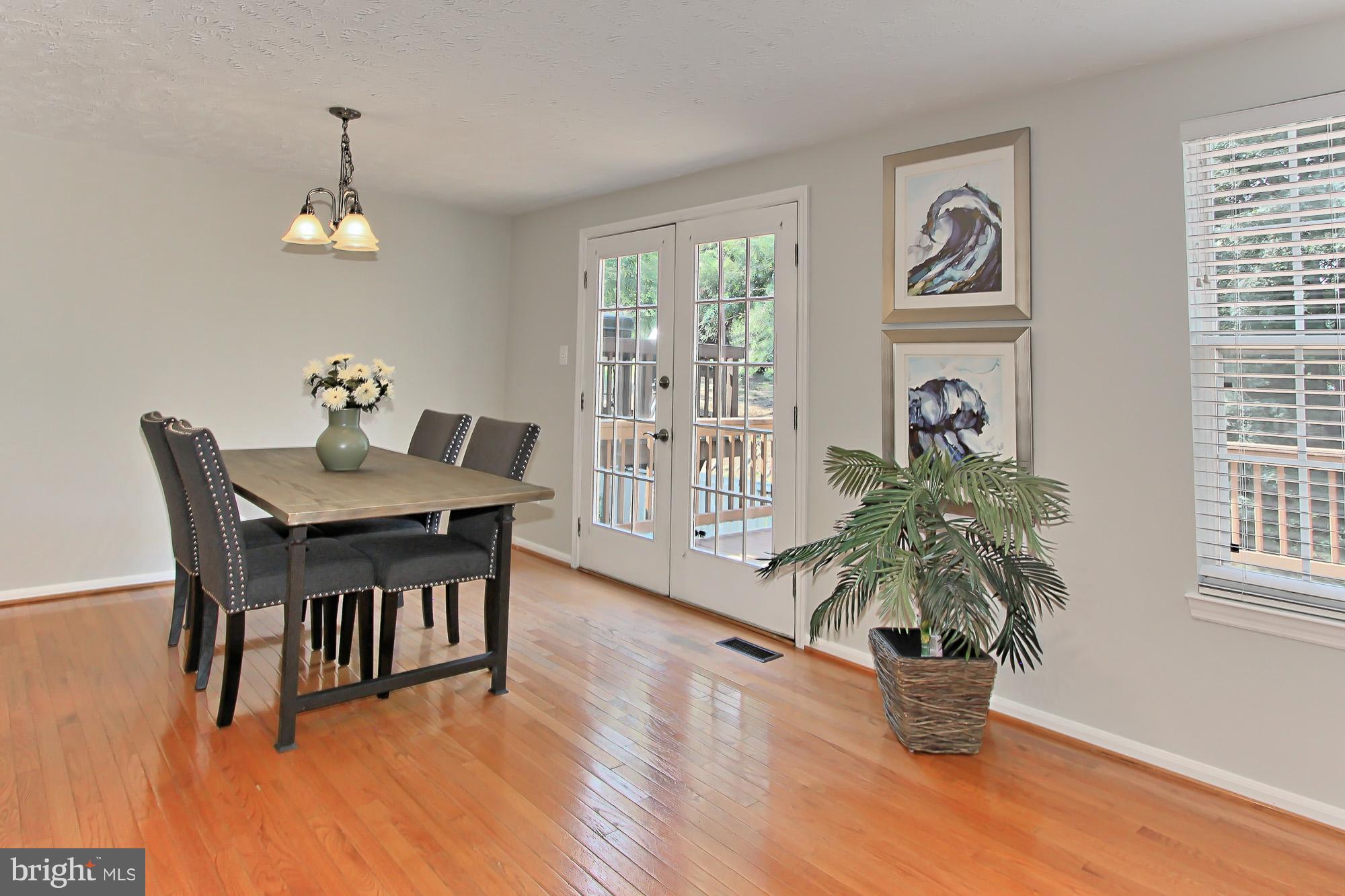 1504 Autumn Ridge Circle Reston, VA 20194 - Photo 17 of 30 Dining Room