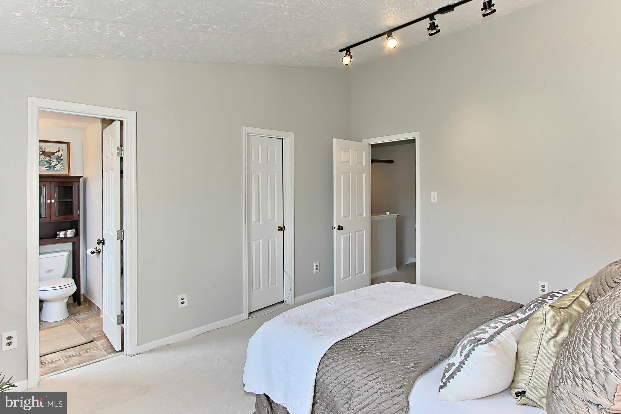 1504 Autumn Ridge Circle Reston, VA 20194 - Photo 18 of 30 Bedroom (Master)
