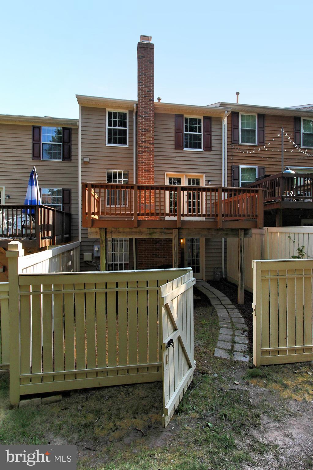1504 Autumn Ridge Circle Reston, VA 20194 - Photo 29 of 30 Exterior (Rear)
