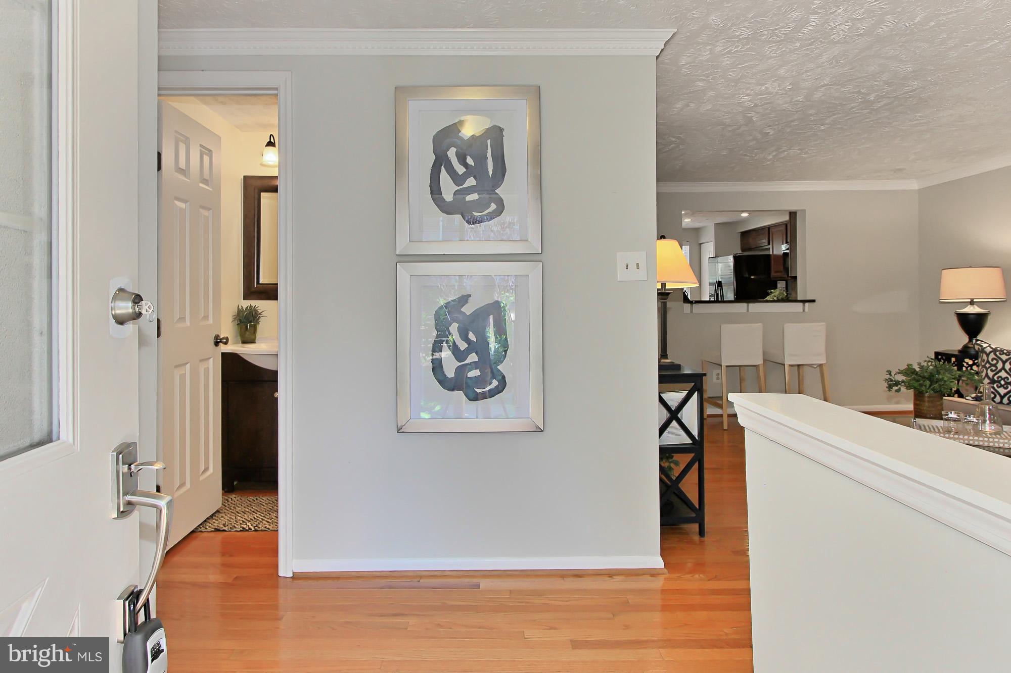1504 Autumn Ridge Circle Reston, VA 20194 - Photo 9 of 30 Foyer