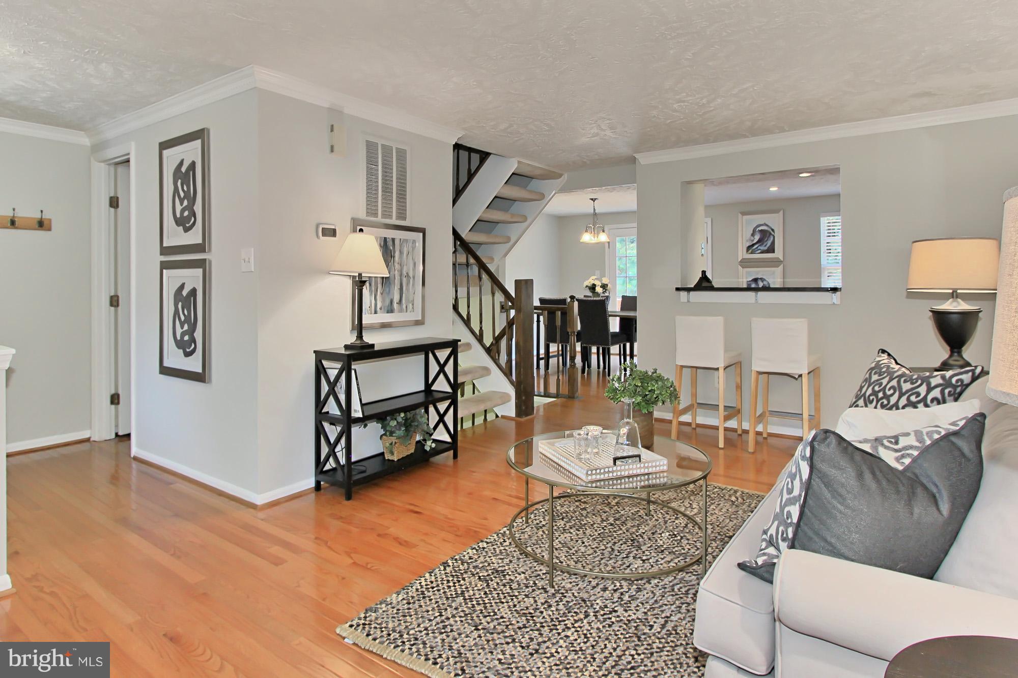 1504 Autumn Ridge Circle Reston, VA 20194 - Photo 10 of 30 Living Room