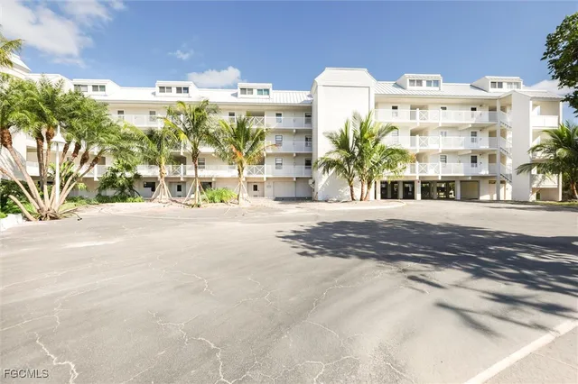 $549,000 | 5122 Bayside Villas, Captiva, FL 33924