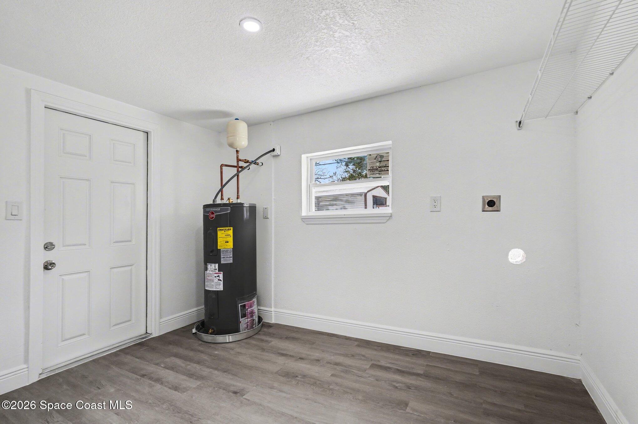 5240 Sutton Avenue Melbourne, FL 32904 - Photo 17 of 31 011__amp5484_997
