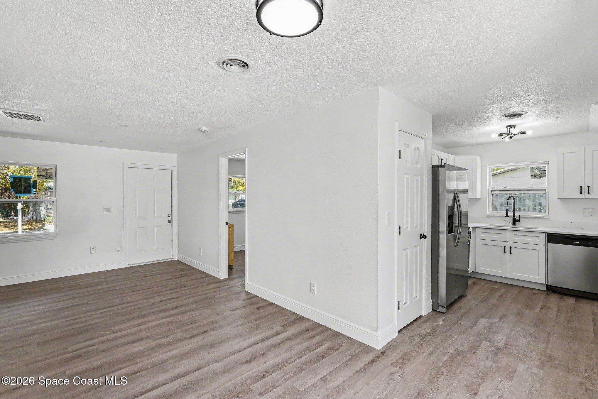5240 Sutton Avenue Melbourne, FL 32904 - Photo 8 of 31 020__amp5534_198