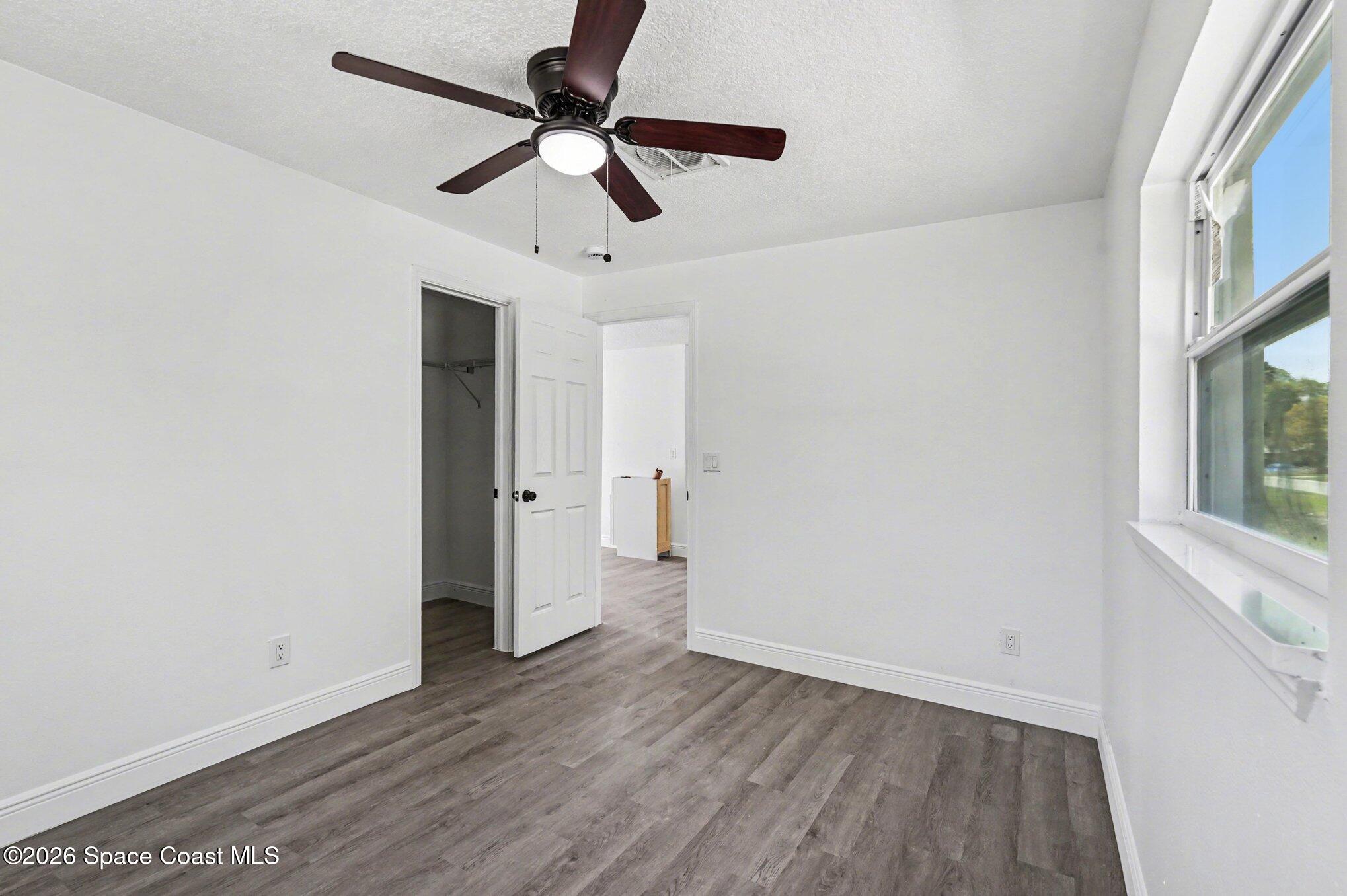 5240 Sutton Avenue Melbourne, FL 32904 - Photo 9 of 31 006__amp5459_118