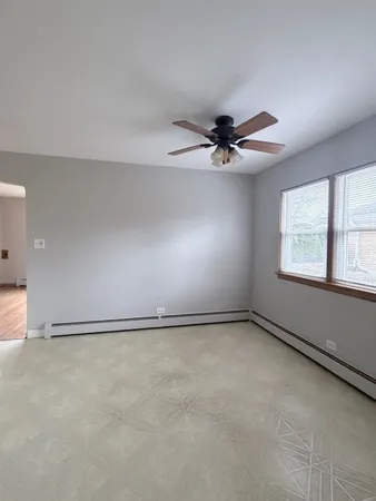 $2,800 | 9036 Roach Avenue, Brookfield, IL 60513