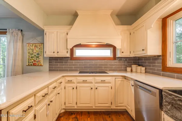 $399,900 | 7689 Germantown Road, Olive Branch, MS 38654