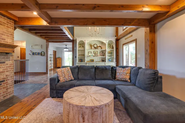 $419,900 | 7689 Germantown Road, Olive Branch, MS 38654