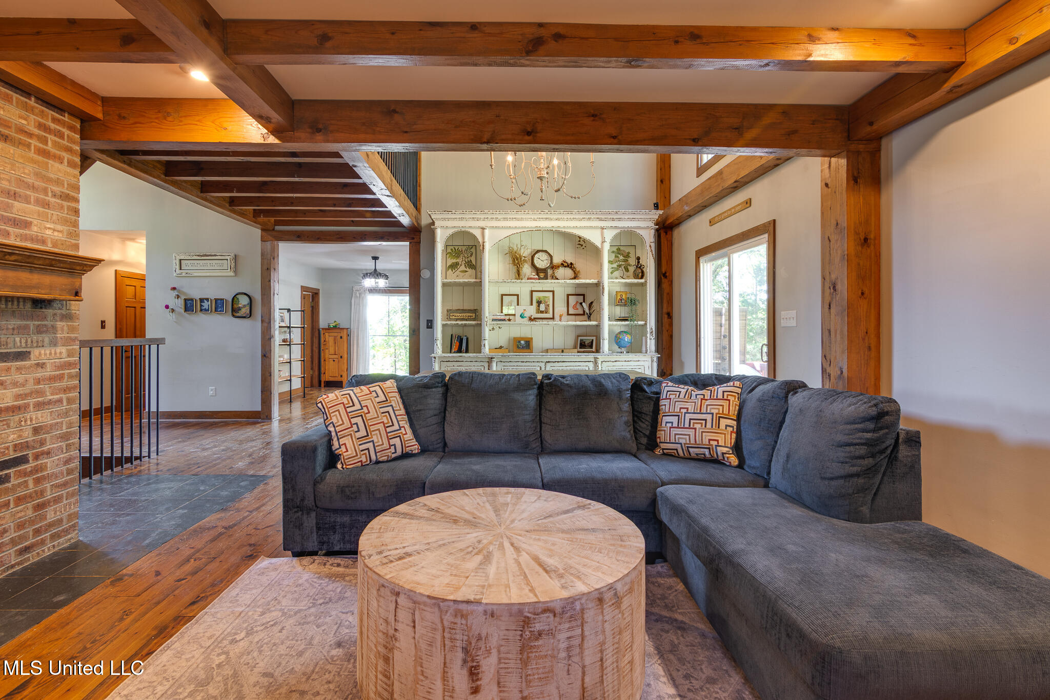 7689 Germantown Road Olive Branch, MS 38654 - Photo 21 of 49 great room