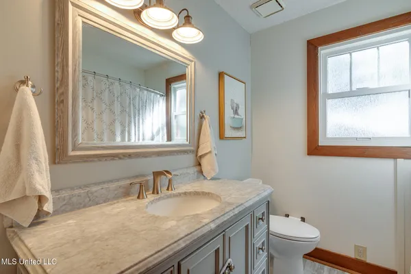 $399,900 | 7689 Germantown Road, Olive Branch, MS 38654